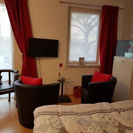 Zeuthen Ferienwohnung Am See, Stadtgrenze Berlin Екстер'єр фото